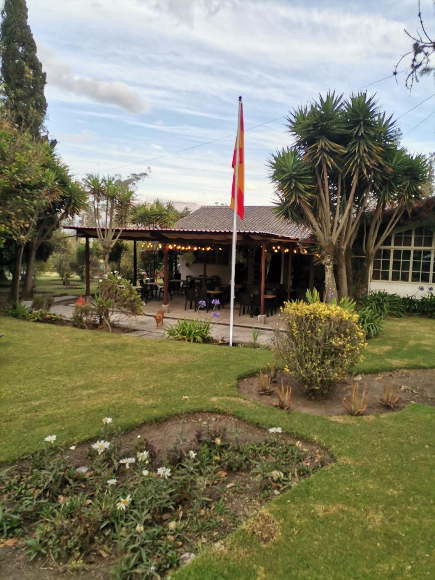 La Granja De Papa Alberto Puembo Bagian luar foto